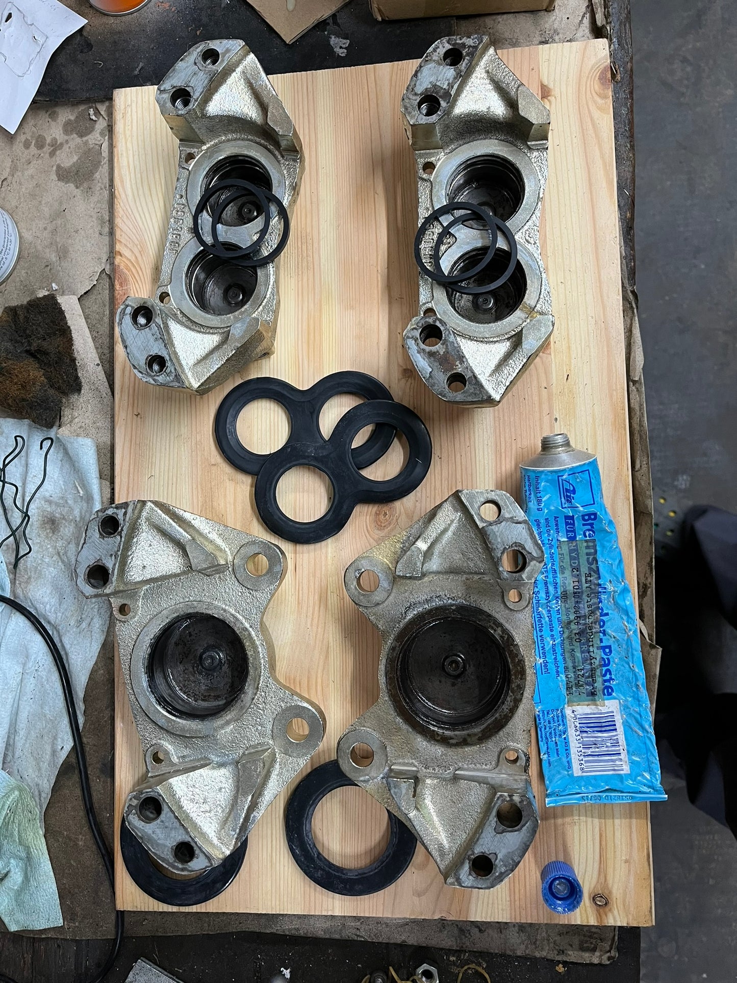 Bremssattel Fiat Dino 2000 vorne überholen (rechts oder links)
